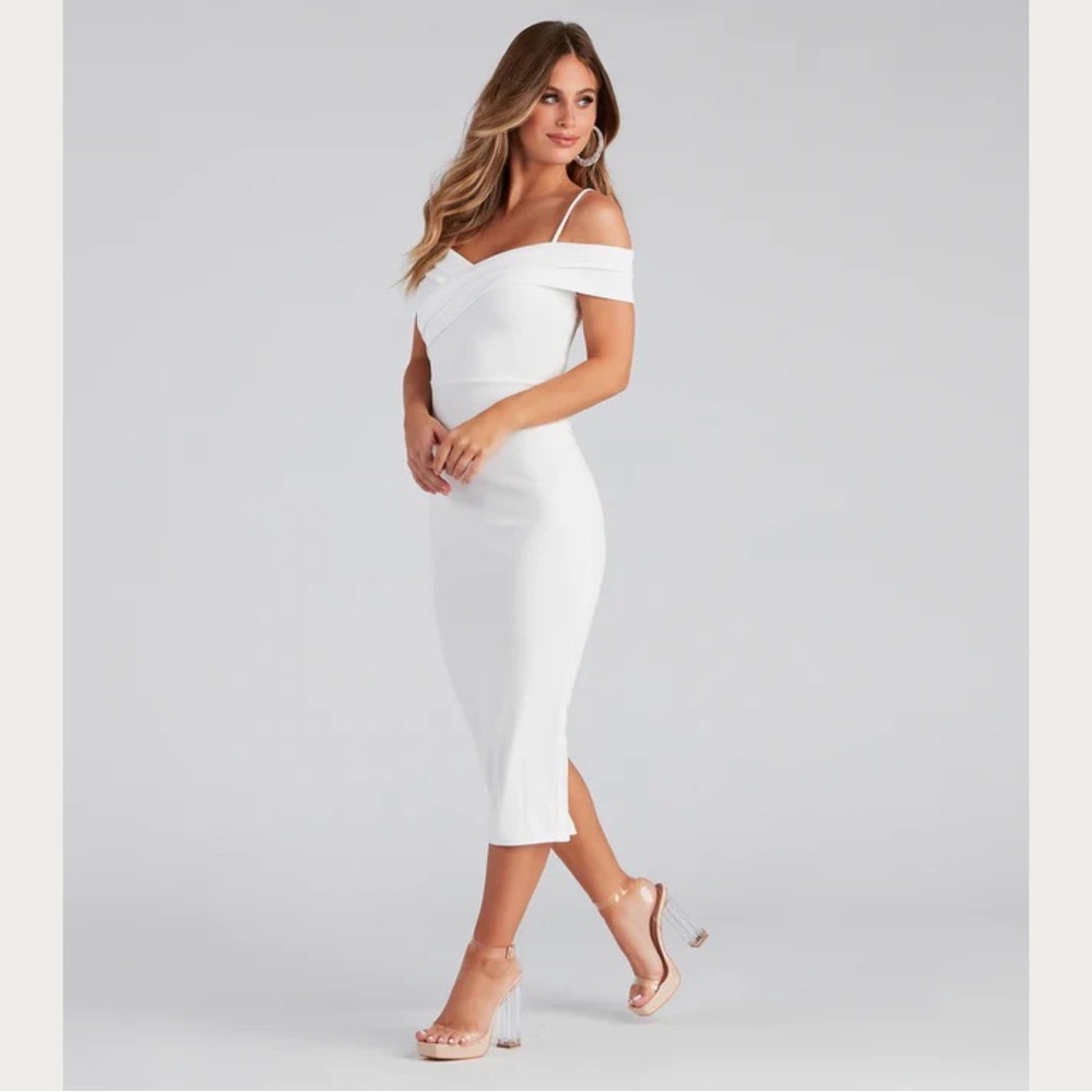 NWT Valeria Formal Off The Shoulder Crepe Midi Dress